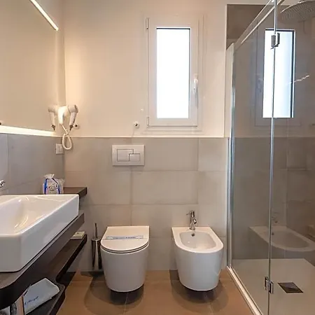 Mayer Hotel 2*